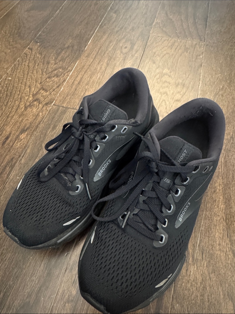 Brooks Women’s Black Ghost 15 Running Shoes